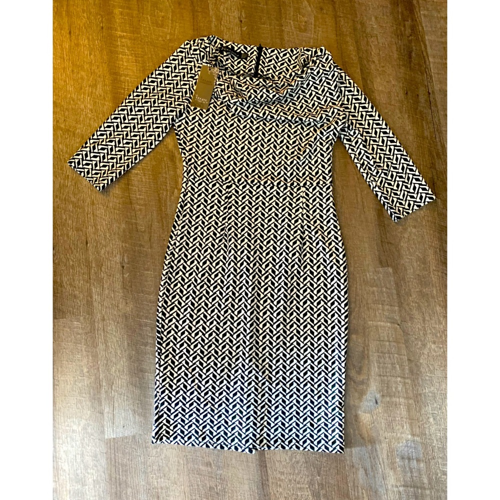 Ladies scoop neck dress (brand new)
